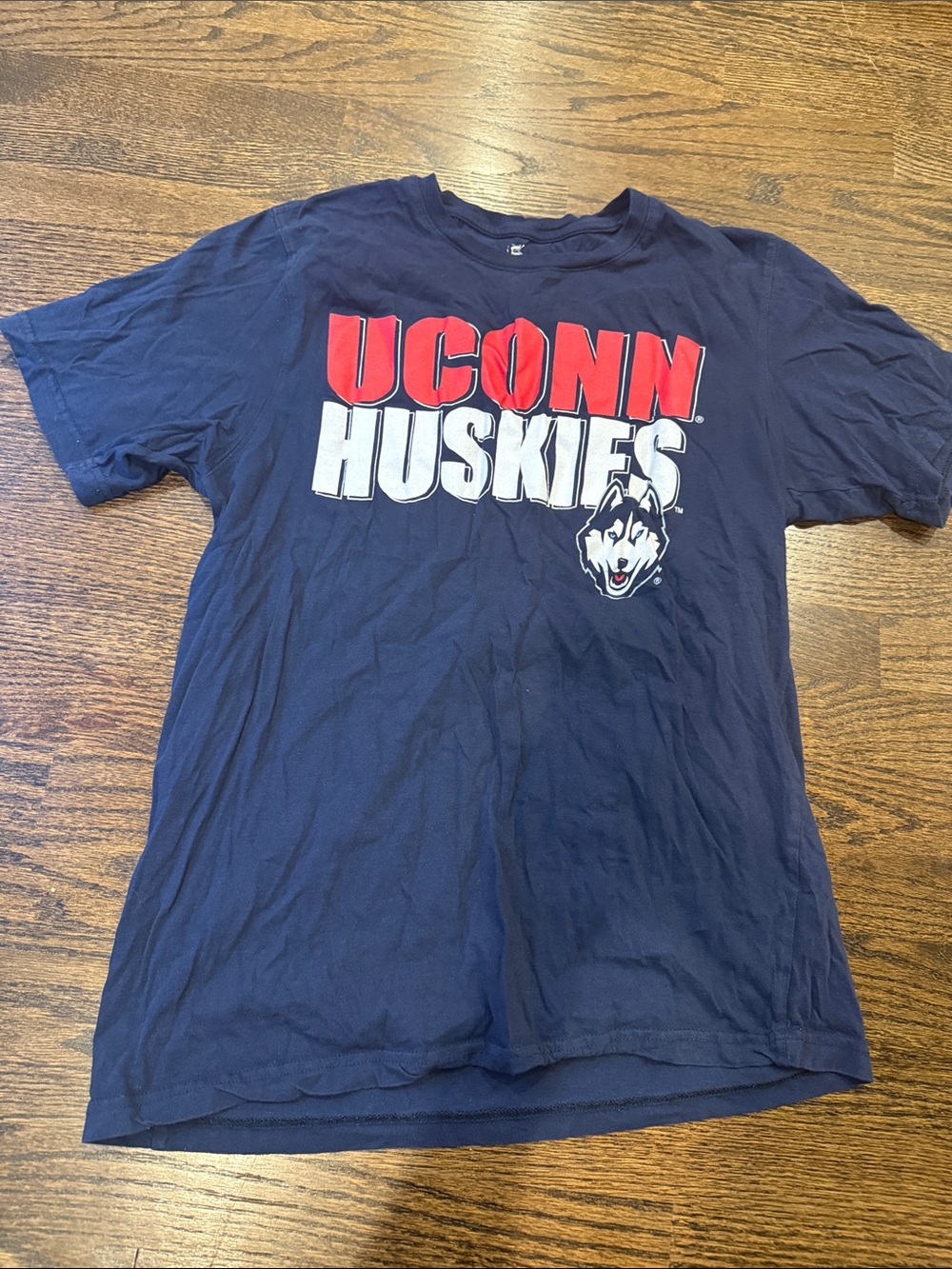 UConn Huskies Navy Blue Collegiate T-Shirt medium Preloved